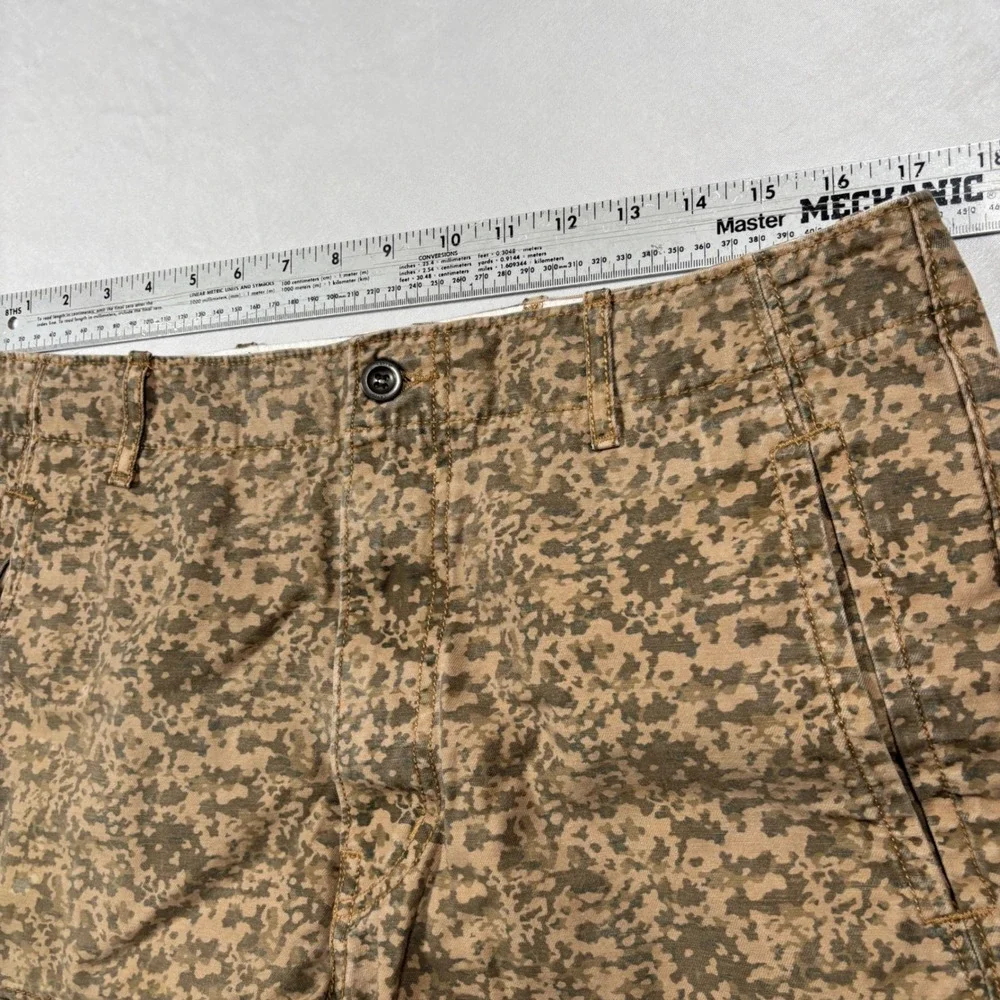Levi's Cargo Shorts Mens Brown Digital Camo Utility Pockets Gorpcore Tactical